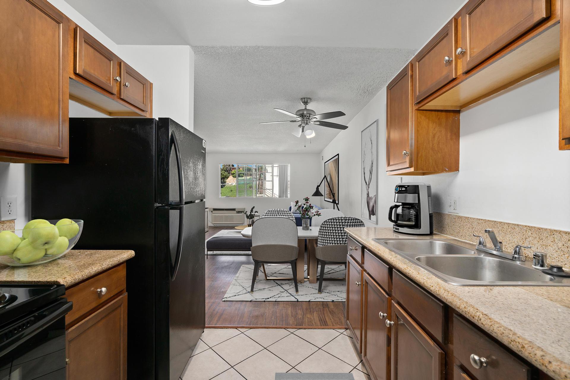 Unit D24 2x1.5b60 Colina Park North