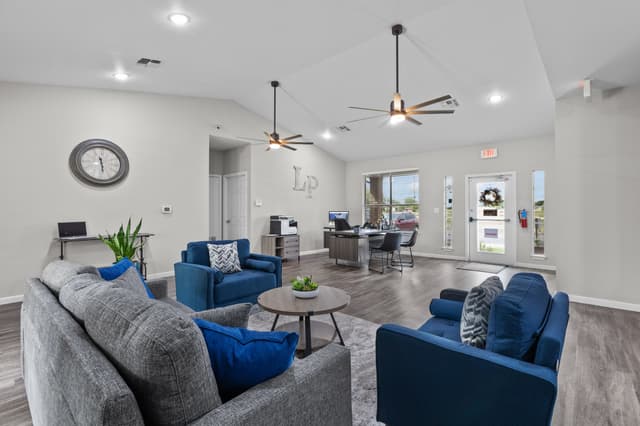 Home Las Palomas Apartments