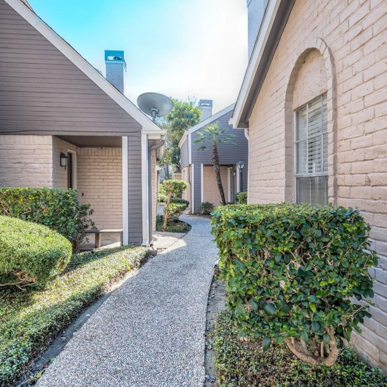 Gallery Woodway Garden Townhomes