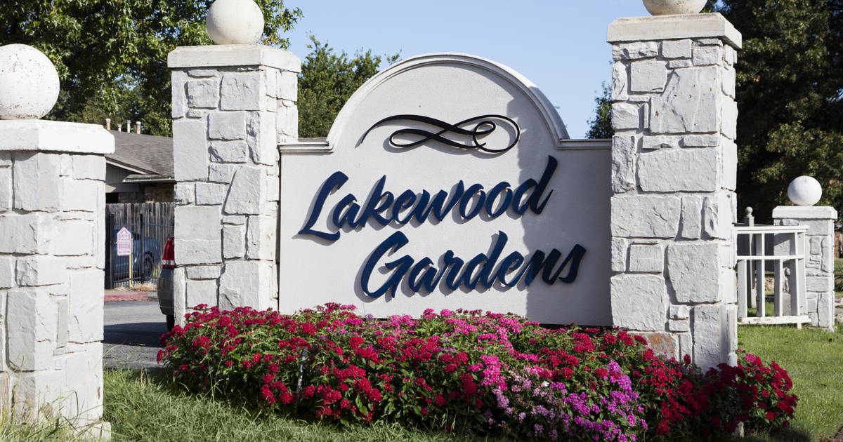 Home Lakewood Gardens
