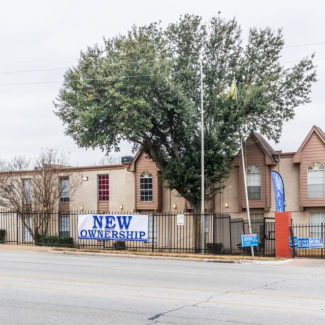 Gallery Rio Apartments