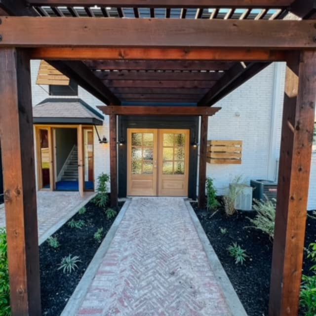 Home Berkshire Square