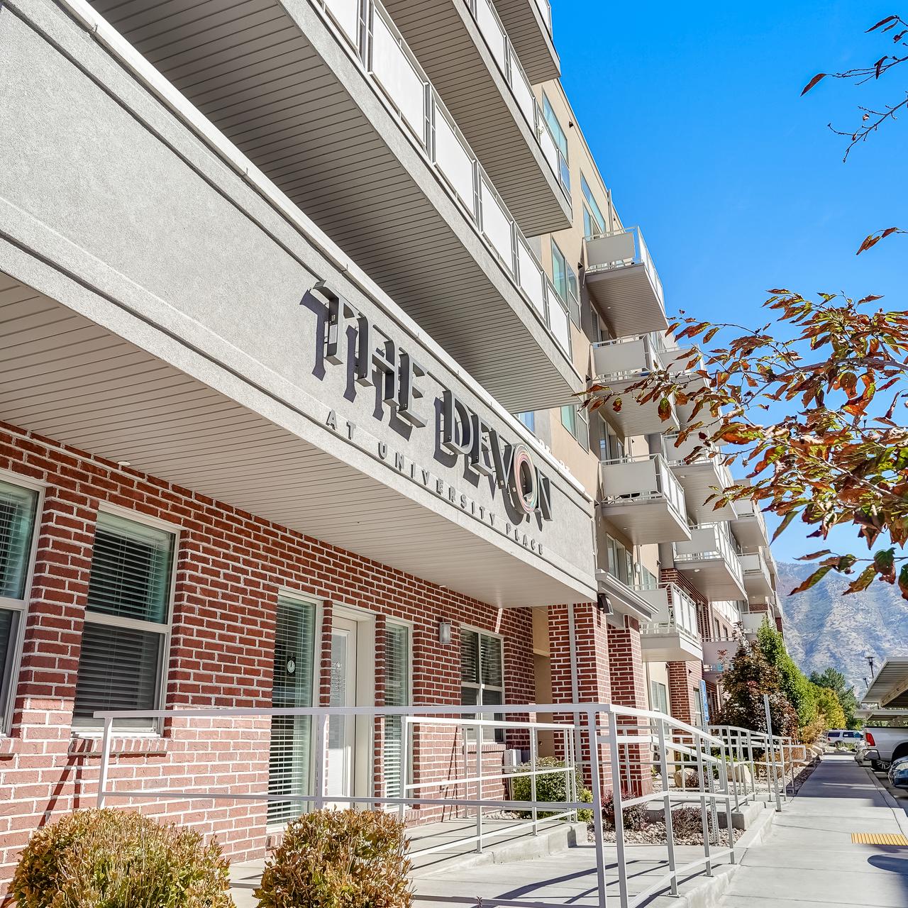 Gallery The Devon at University Place